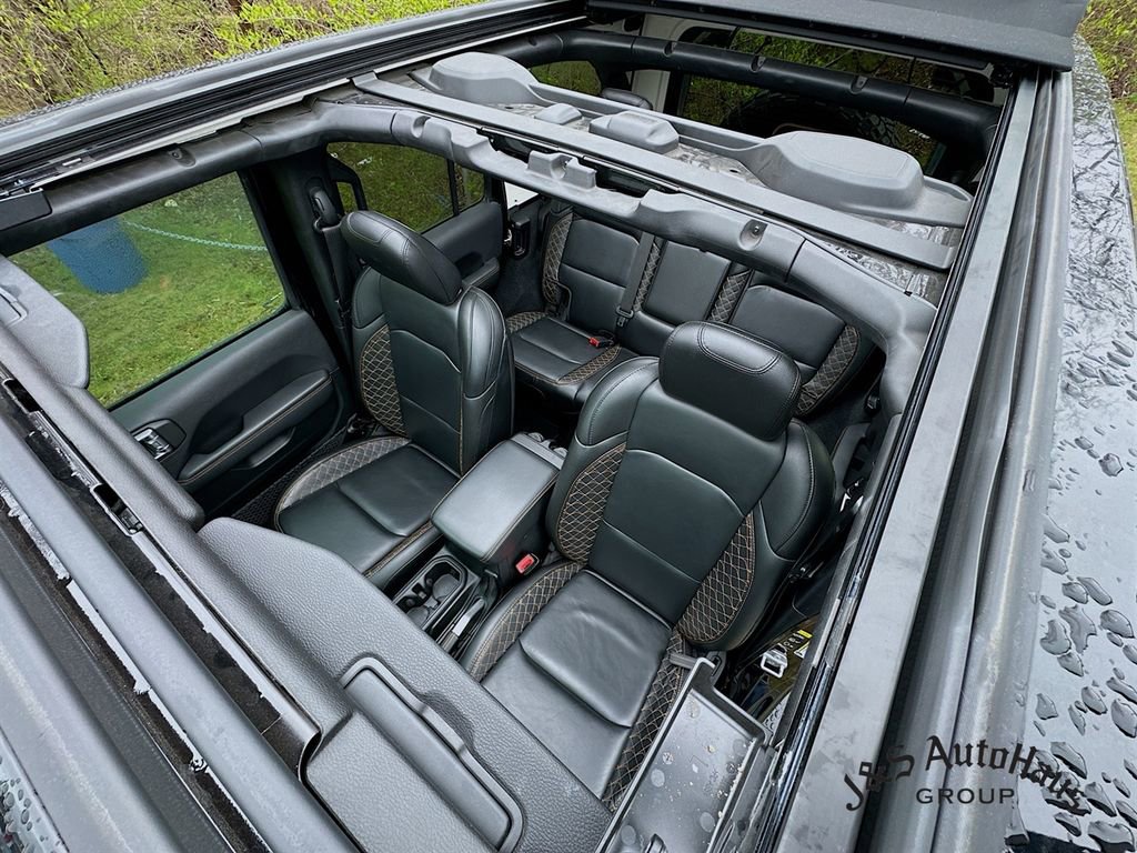 Used 2020 Jeep Wrangler Unlimited Sahara image 43