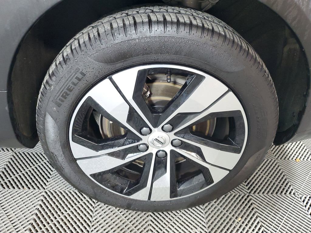 Certified 2026 Volvo V60 B5 Cross Country Plus w/ Protection Package Premier image 13