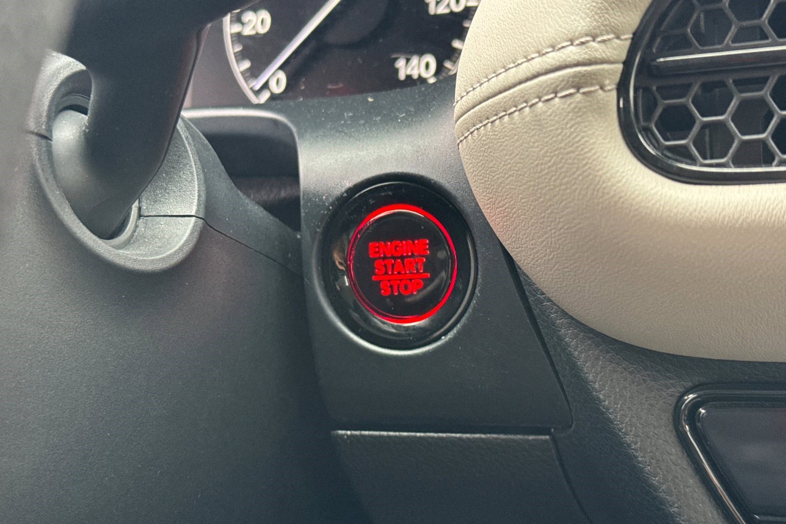 Used 2023 Honda HR-V LX image 33