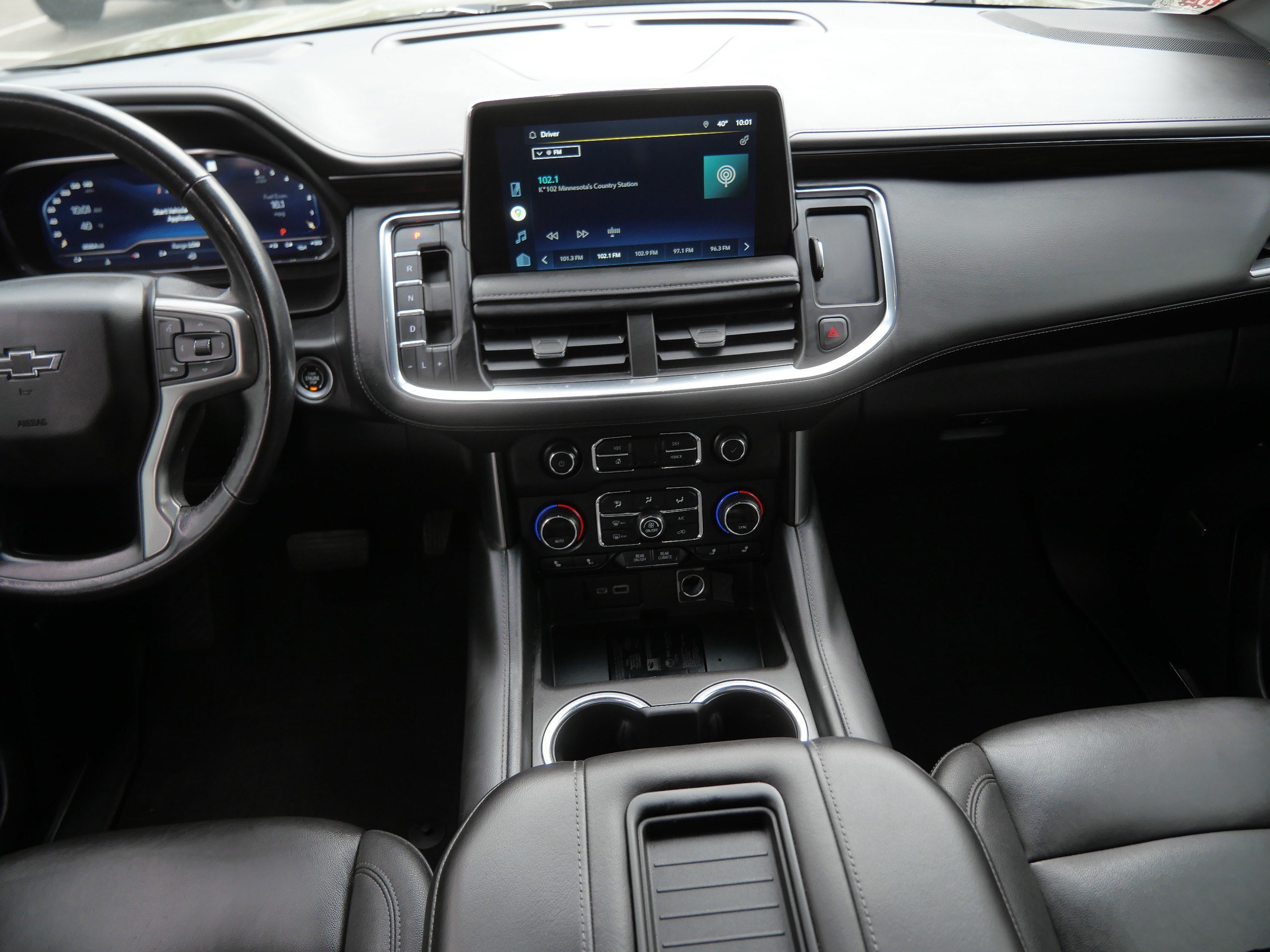 Used 2022 Chevrolet Suburban Z71 w/ Z71 Off-Road Package AWD/4WD image 10
