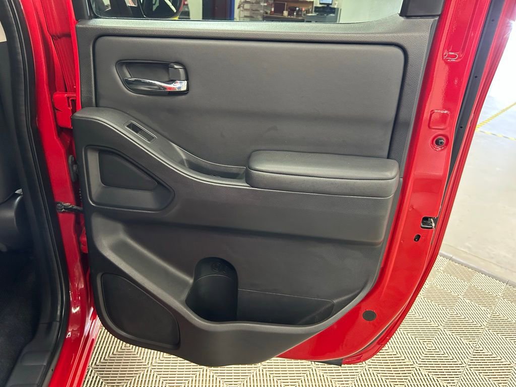 Used 2022 Nissan Frontier SV image 10