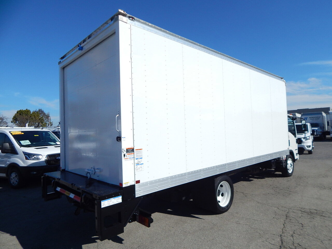 Used 2024 Isuzu NPR image 8