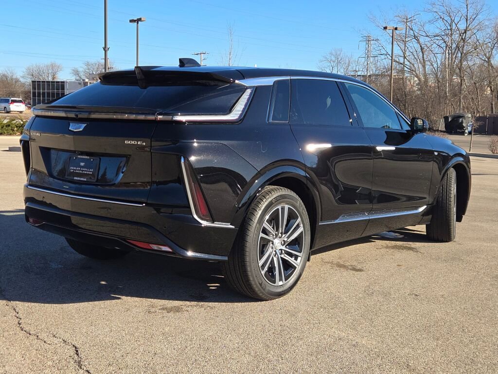 New 2026 Cadillac Lyriq Premium Luxury image 12