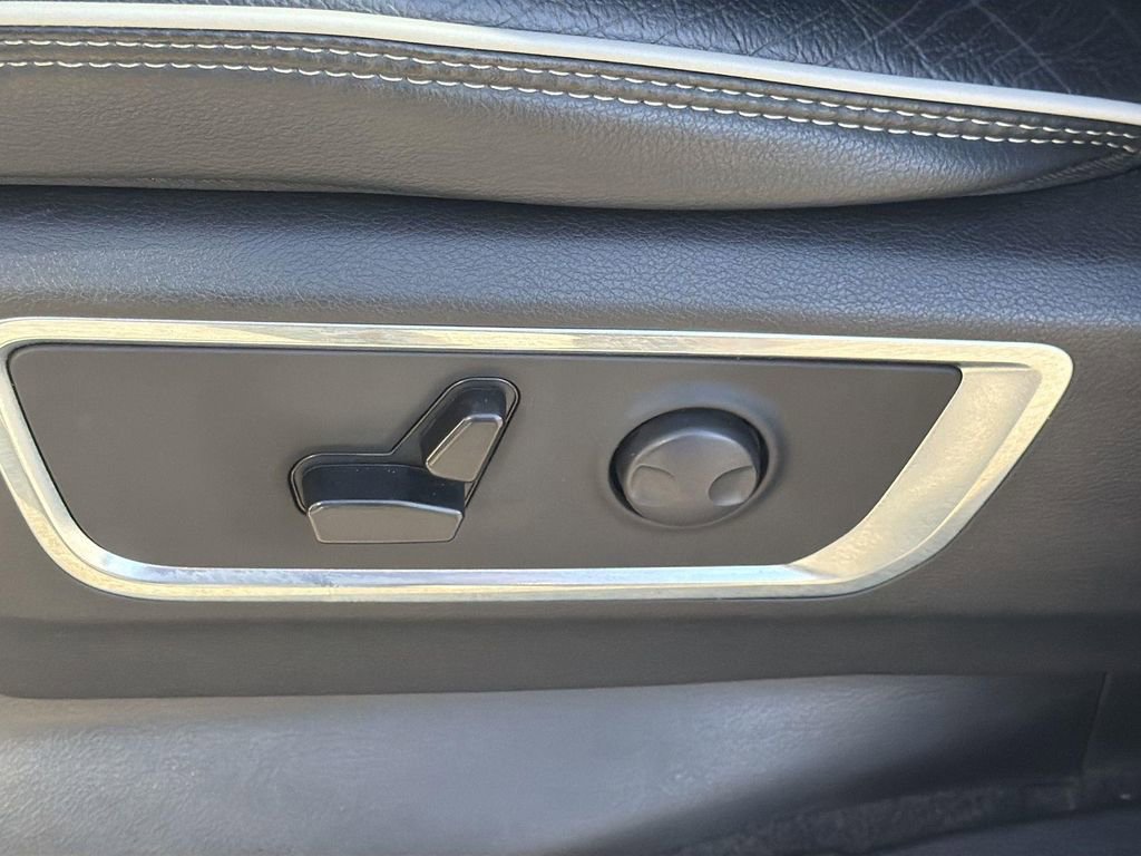 Used 2025 RAM 1500 Laramie image 21