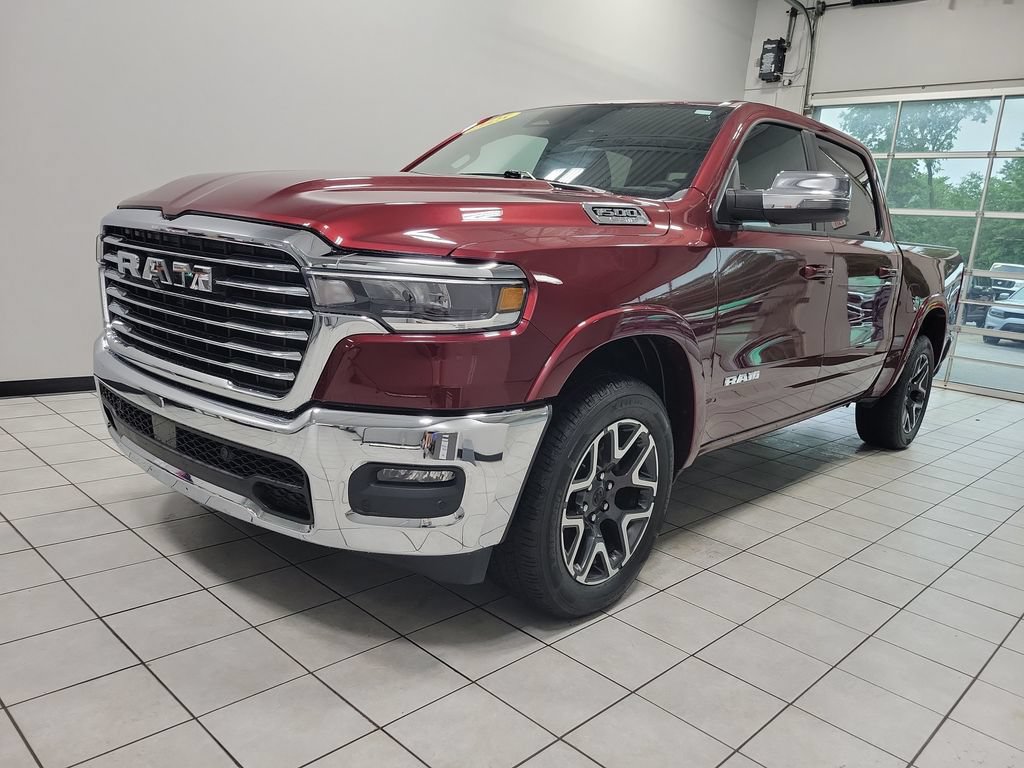 Used 2025 RAM 1500 Laramie AWD/4WD image 8