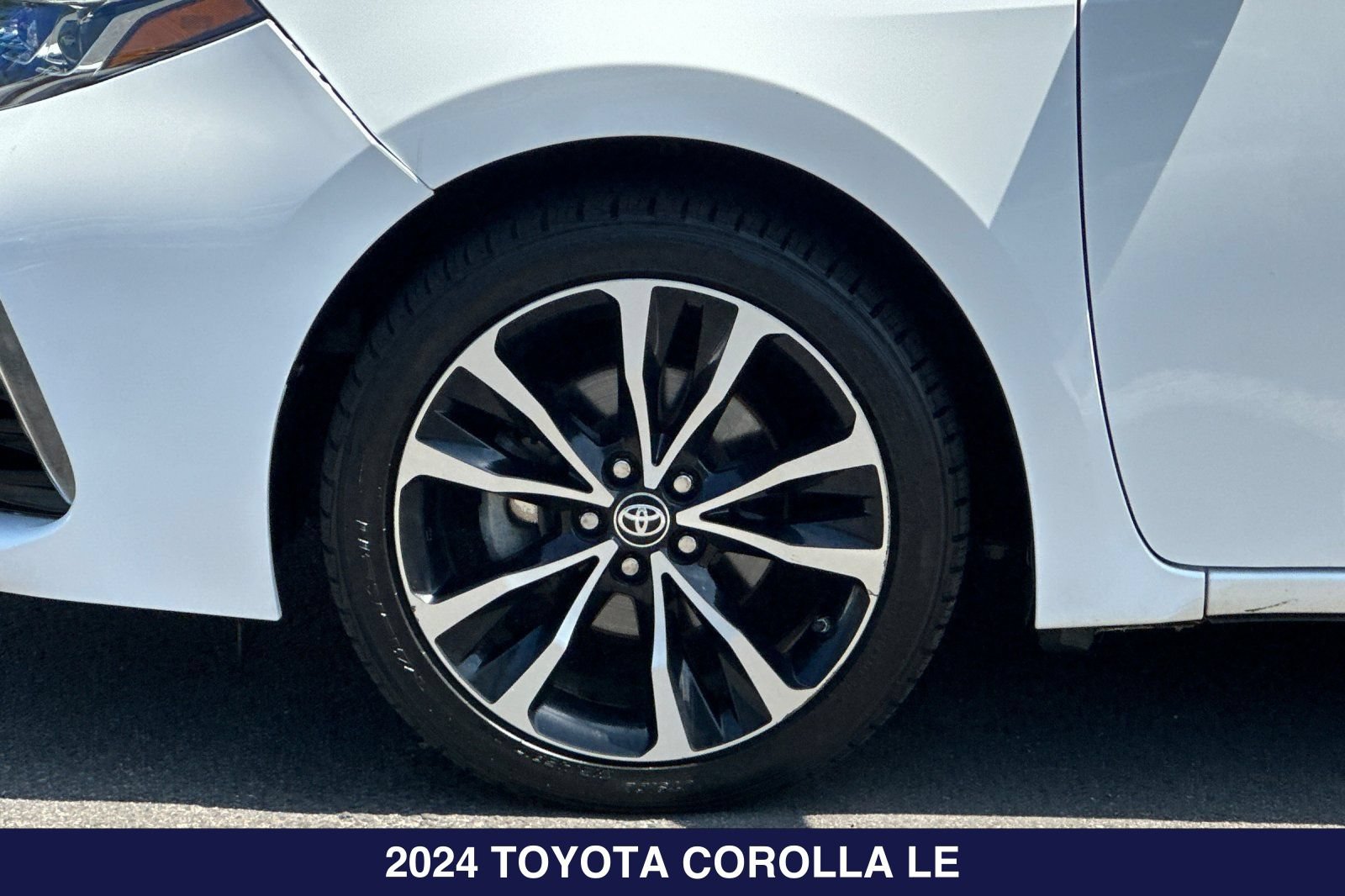 Used 2024 Toyota Corolla LE FWD image 26