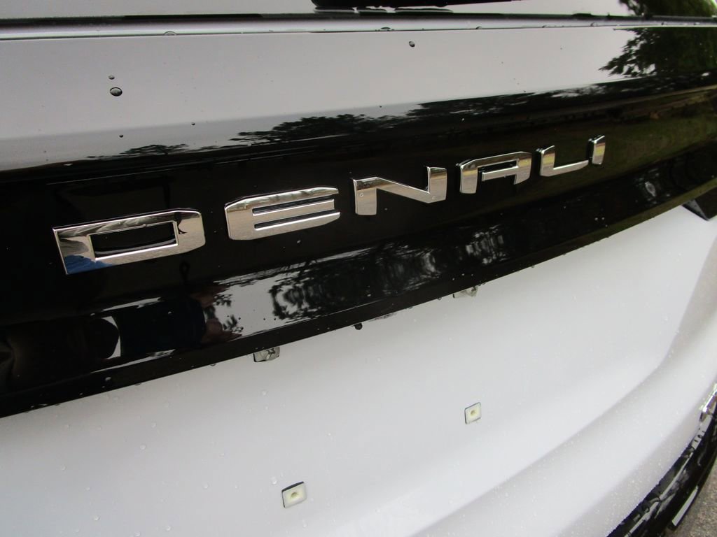 New 2026 GMC Acadia Denali w/ Super Cruise Package image 12