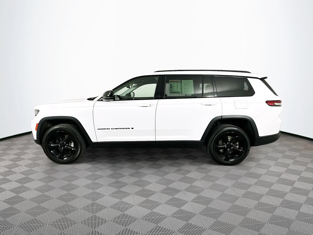 Certified 2023 Jeep Grand Cherokee L Limited w/ Black Appearance Package AWD/4WD image 6