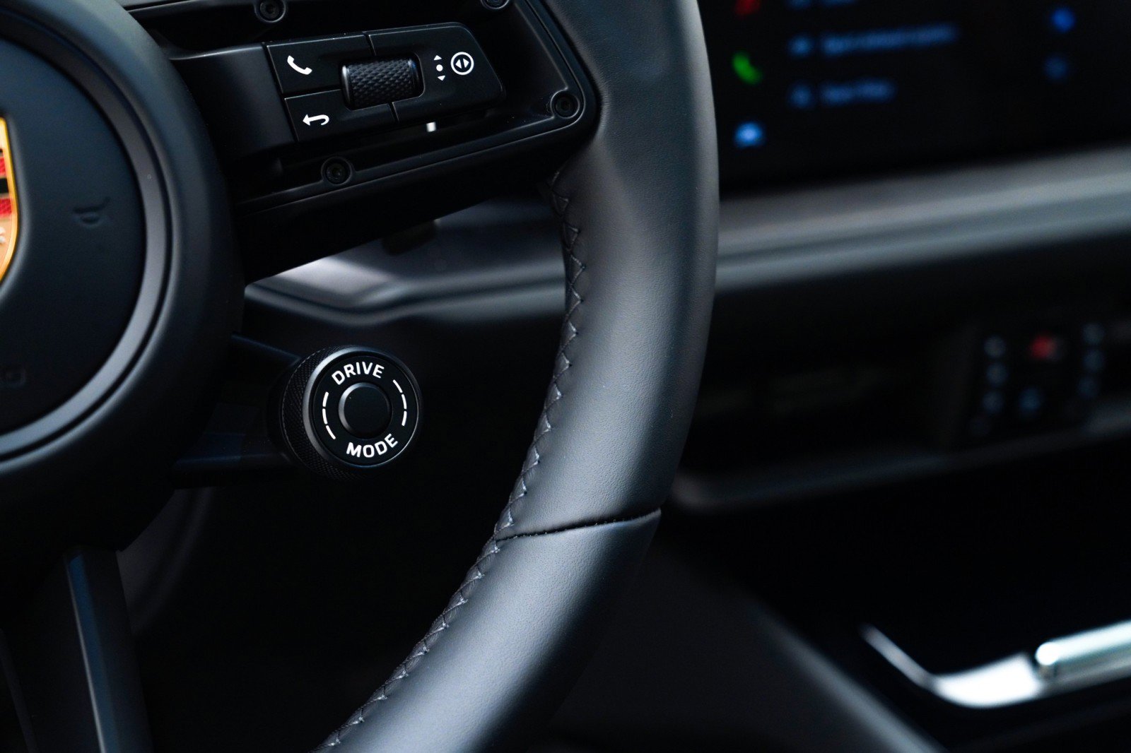 New 2026 Porsche Cayenne GTS image 28