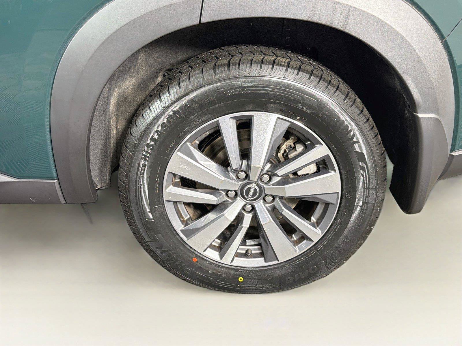 Used 2023 Nissan Pathfinder SL AWD/4WD image 36