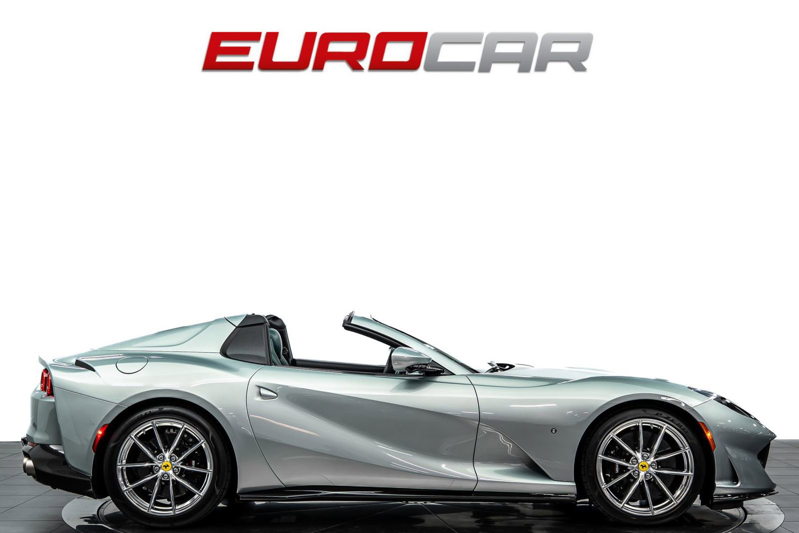 Used 2022 Ferrari 812 GTS RWD image 7
