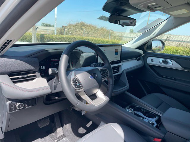 New 2026 Ford Explorer Active w/ Active Comfort Package RWD image 9