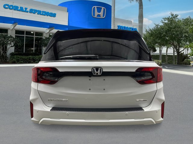 New 2026 Honda Odyssey Touring image 4