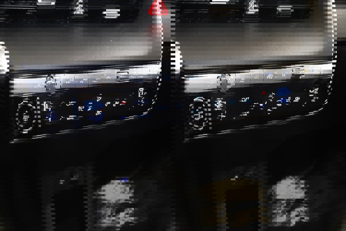 Used 2024 Hyundai Ioniq 5 SEL image 31