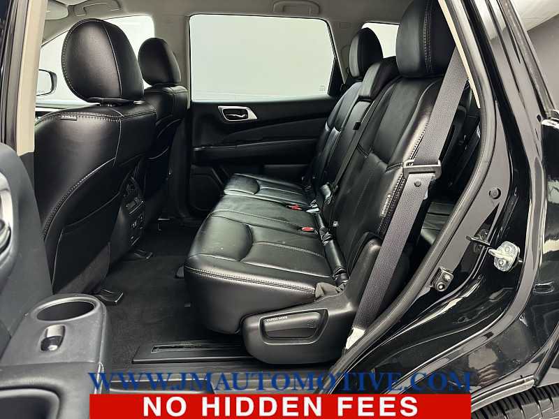 Used 2019 Nissan Pathfinder SL image 14