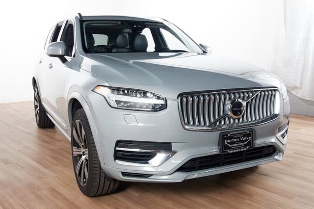 Used 2024 Volvo XC90 T8 Ultimate w/ Protection Package Premier AWD/4WD image 3