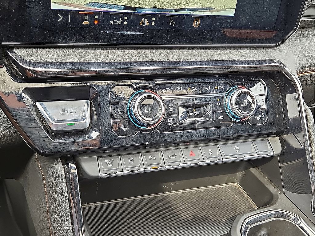 Used 2025 GMC Sierra 2500 AT4 w/ AT4 Preferred Package image 29