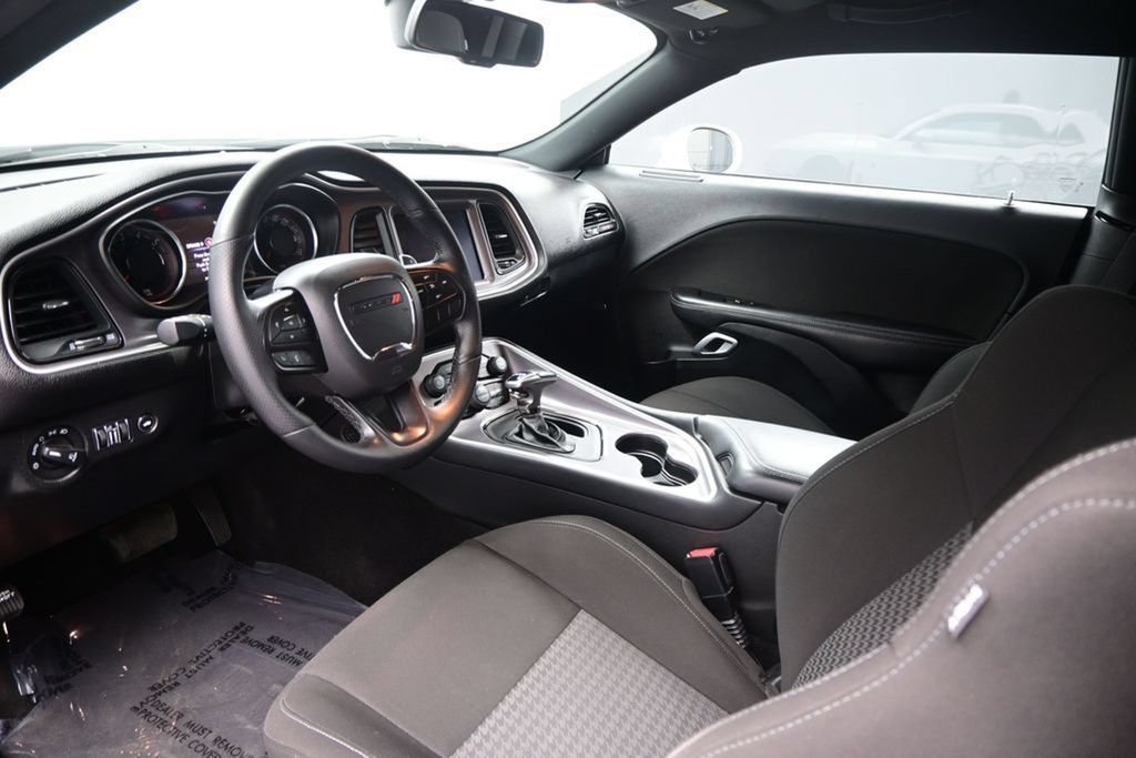 Used 2022 Dodge Challenger R/T Scat Pack w/ Driver Convenience Group RWD image 8