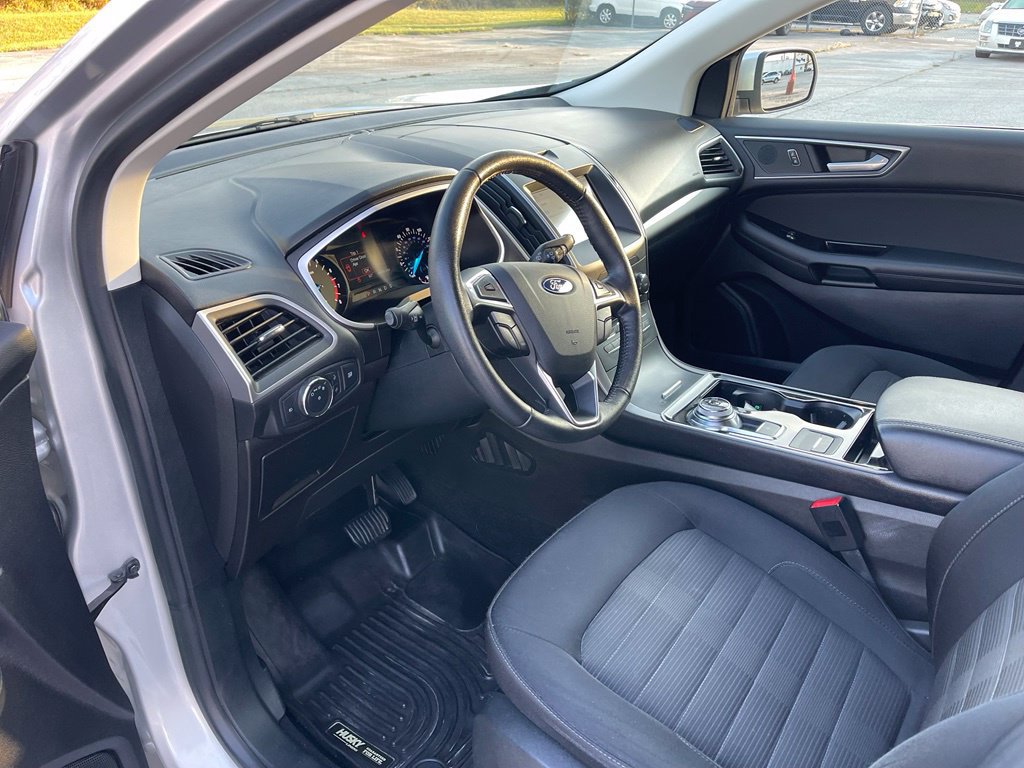 Used 2019 Ford Edge SEL AWD/4WD image 13