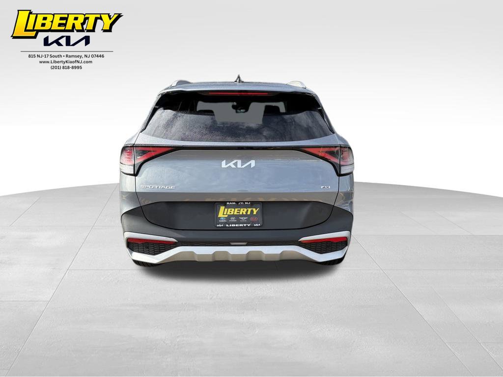 Used 2024 Kia Sportage EX AWD/4WD image 6