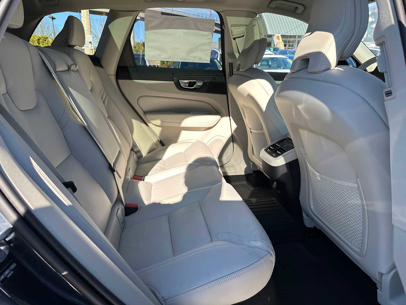 Used 2025 Volvo XC60 B5 Ultra w/ Protection Package Premier image 13