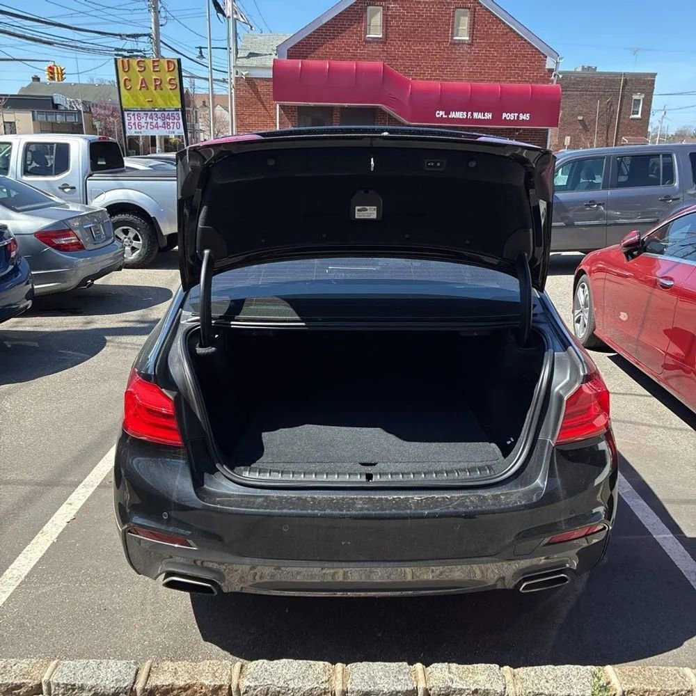 Used 2018 BMW 540i xDrive AWD/4WD image 30