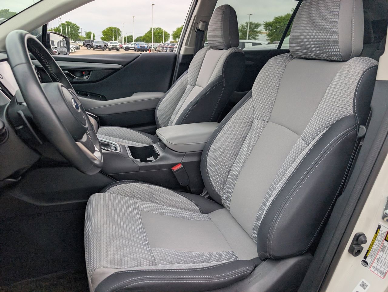 Used 2025 Subaru Outback Premium AWD/4WD image 23