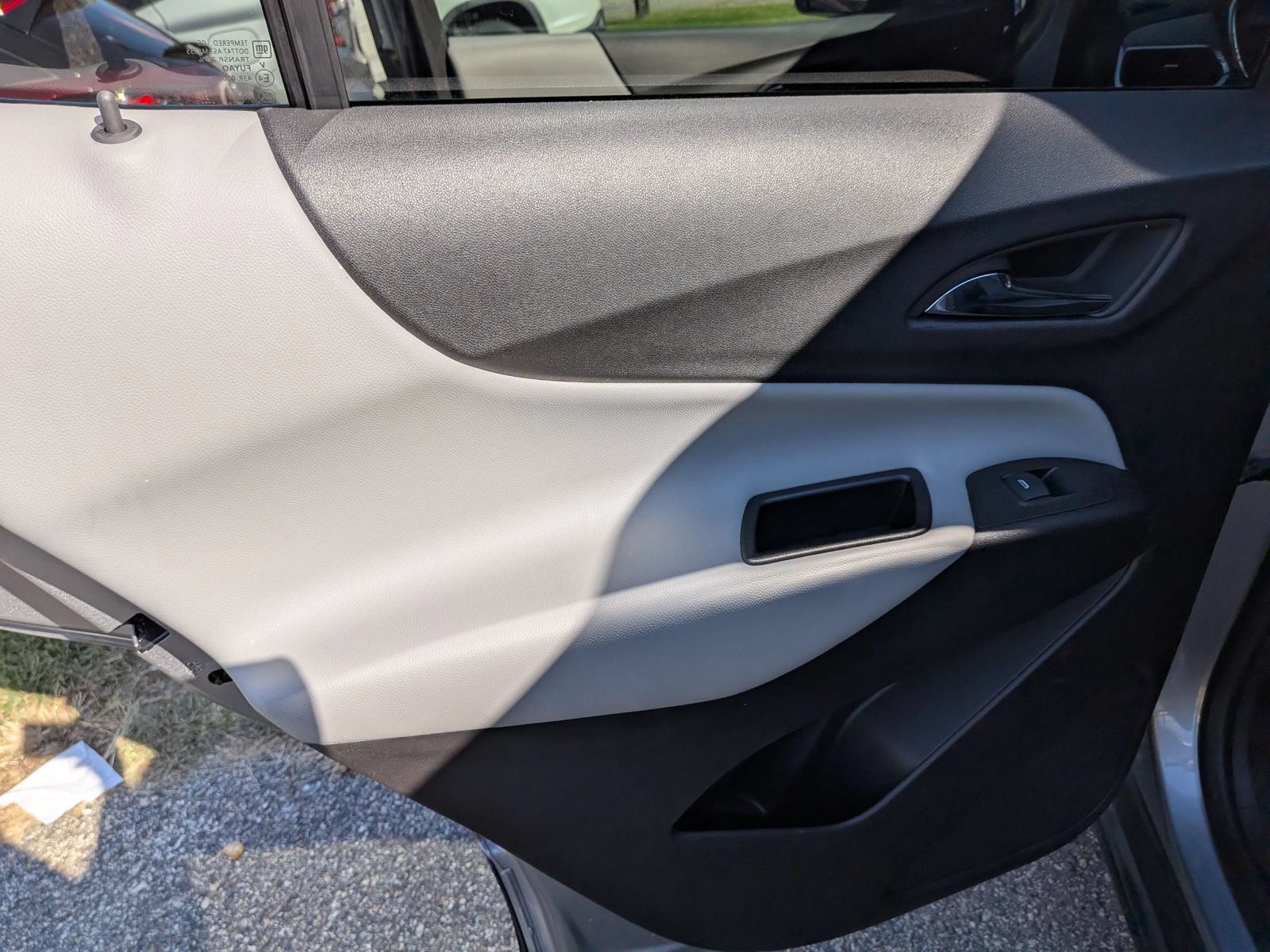Used 2024 Chevrolet Equinox LS FWD image 25