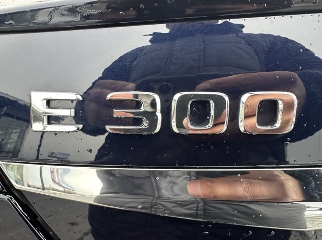 Used 2018 Mercedes-Benz E 300 4MATIC image 9