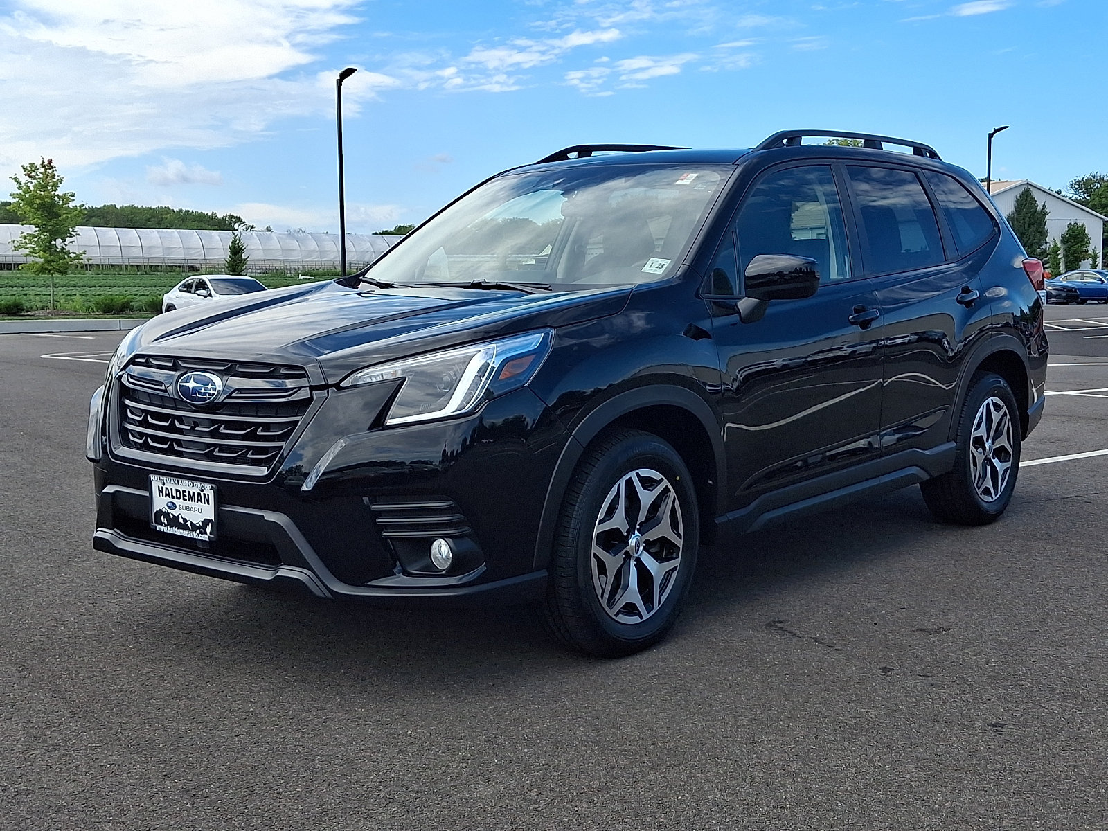 Certified 2023 Subaru Forester Premium AWD/4WD image 3