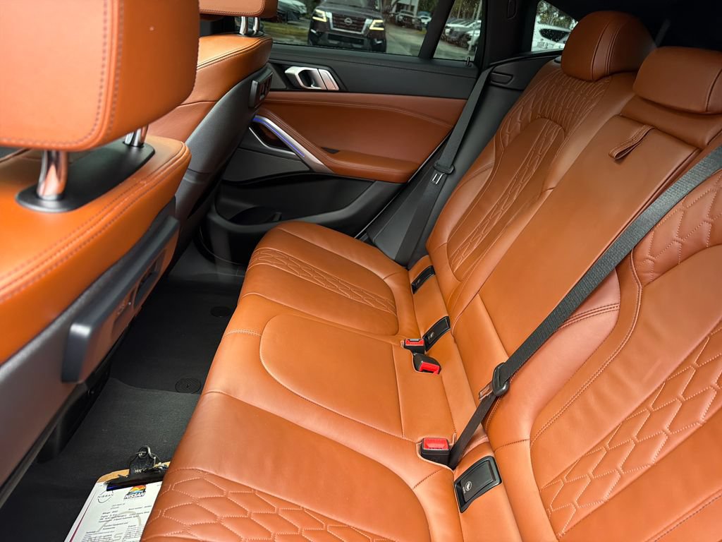 Used 2023 BMW X6 xDrive40i w/ M Sport Package AWD/4WD image 34