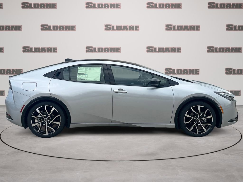 New 2026 Toyota Prius Plug-In Hybrid FWD image 6
