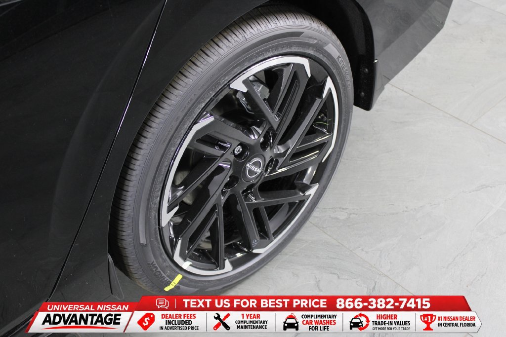 New 2026 Nissan Sentra SR w/ SR Premium Package FWD image 9