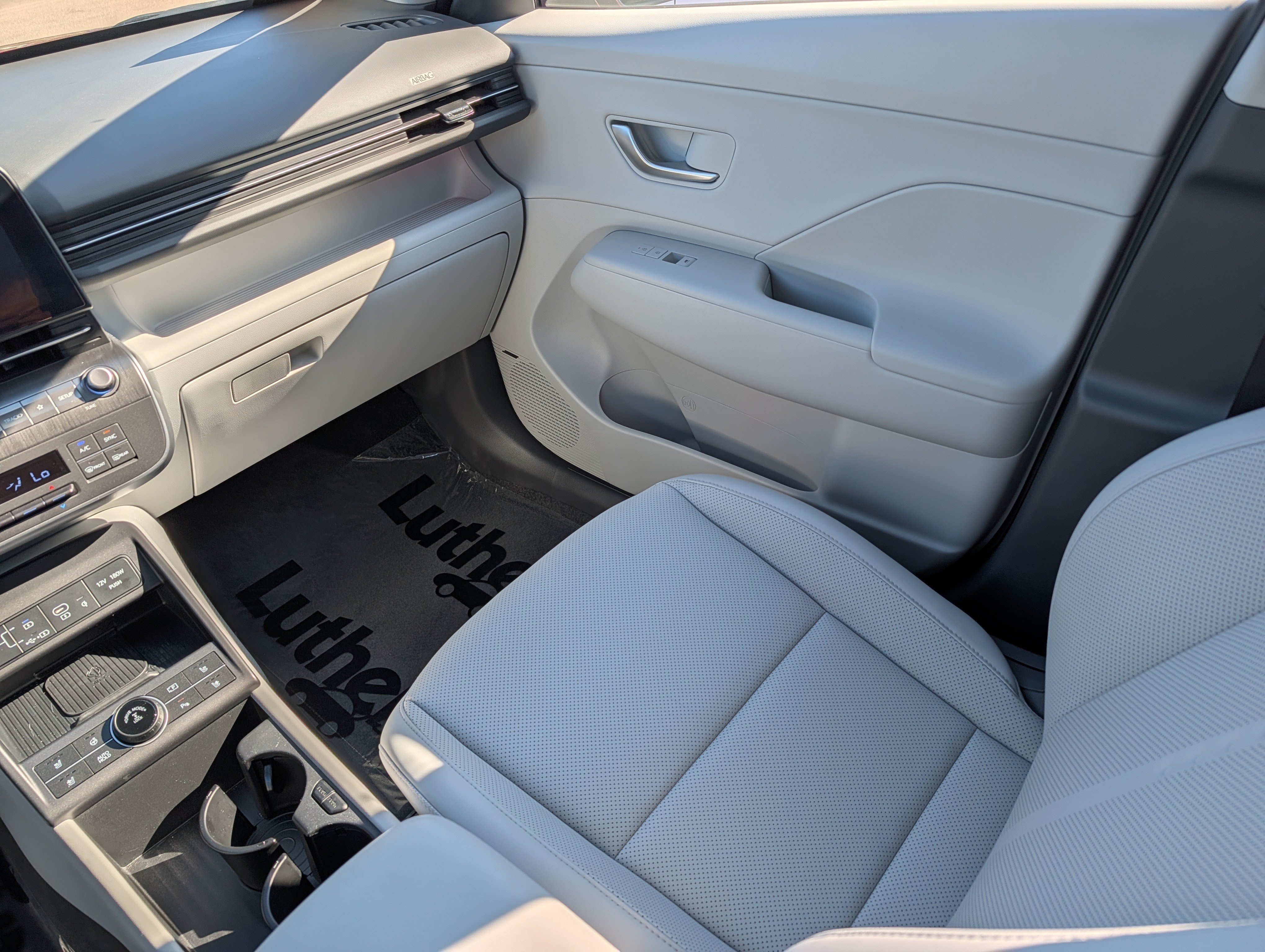 Certified 2026 Hyundai Kona Limited AWD/4WD image 11