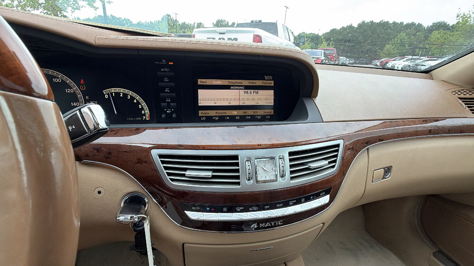 Used 2009 Mercedes-Benz S 550 4MATIC image 32