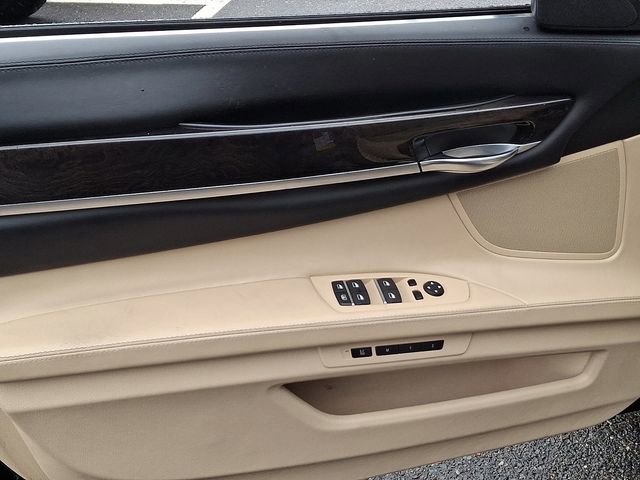 Used 2013 BMW 750Li image 15