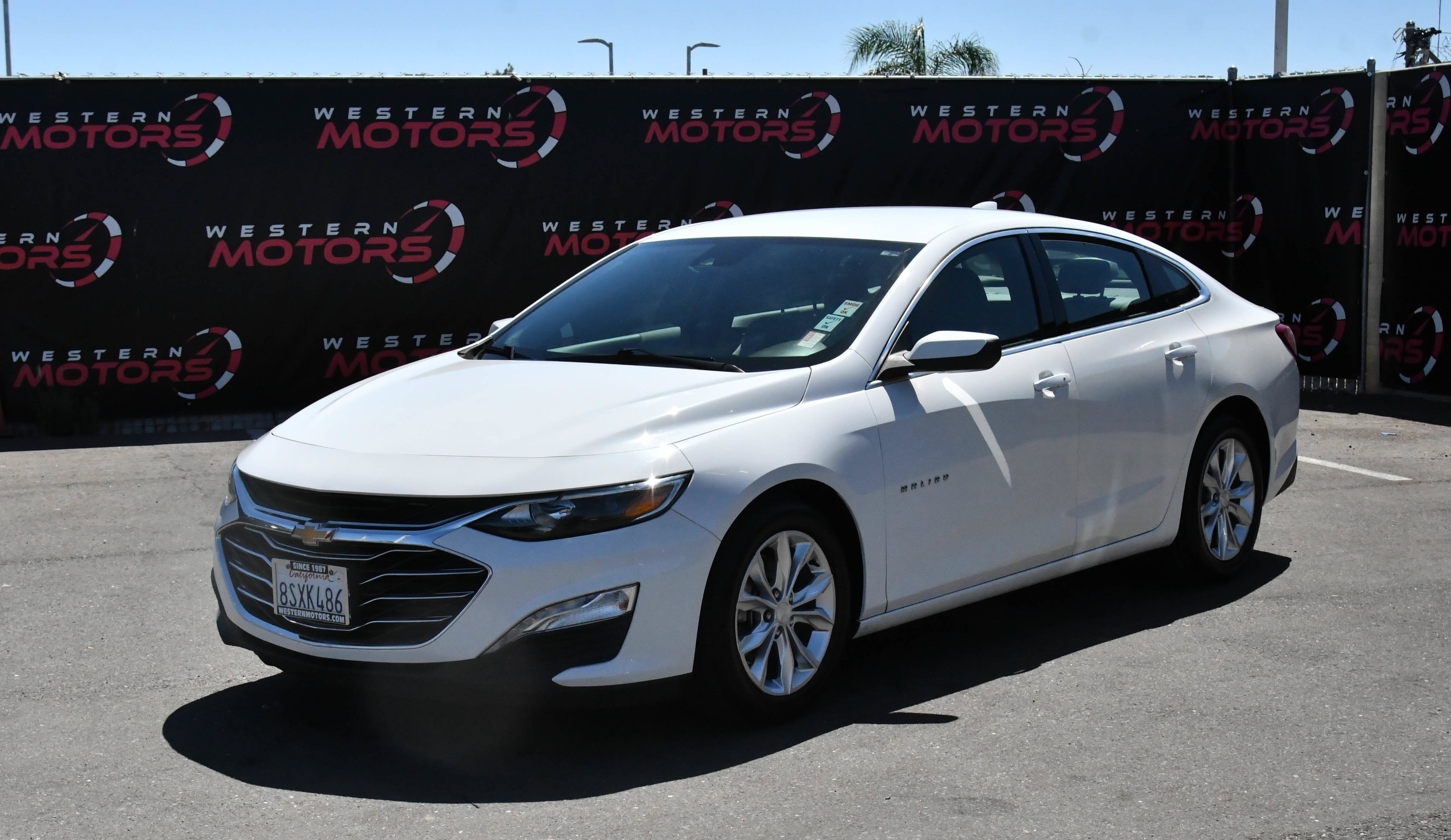 Used 2021 Chevrolet Malibu LT FWD image 3