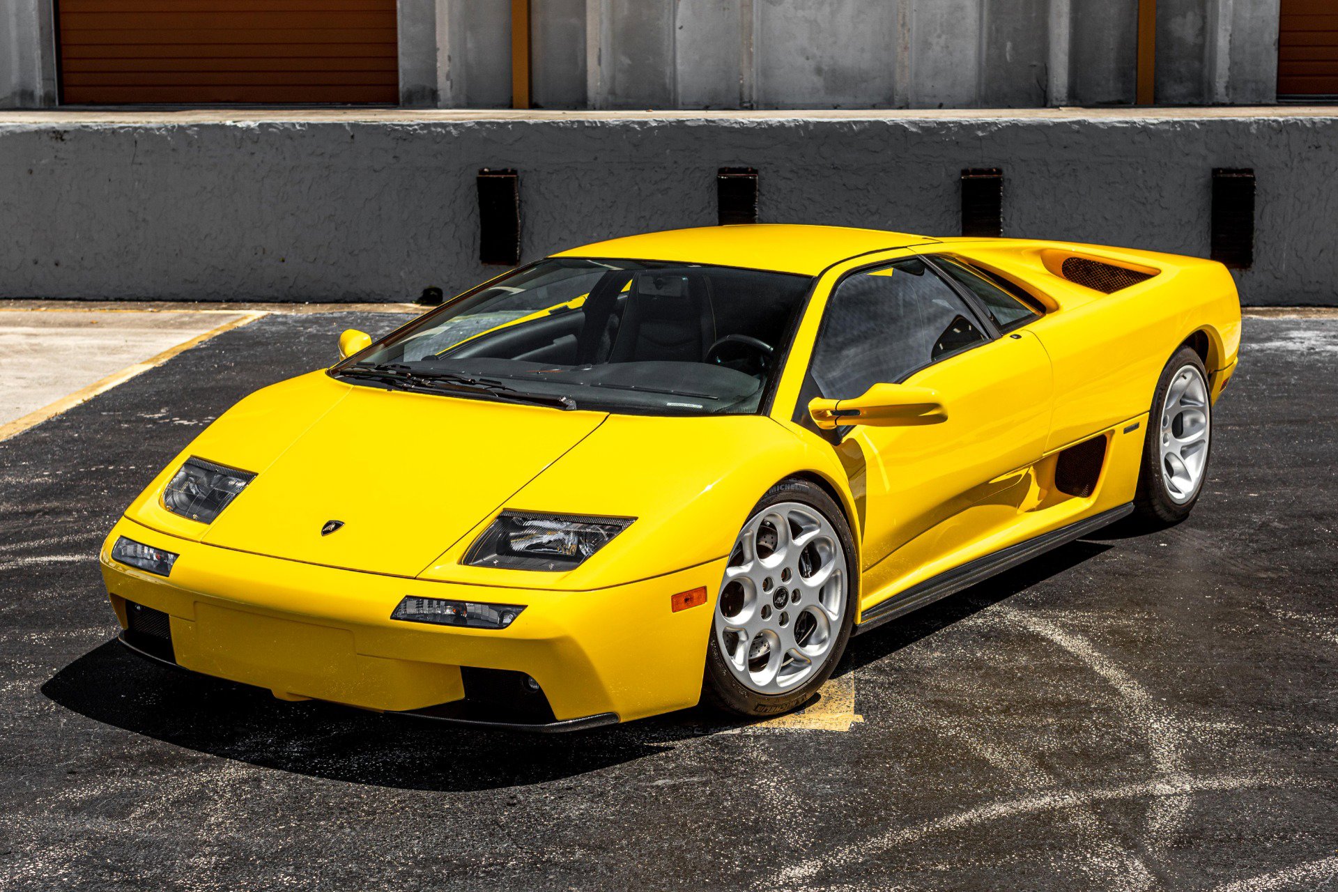Used 2001 Lamborghini Diablo VT image 1