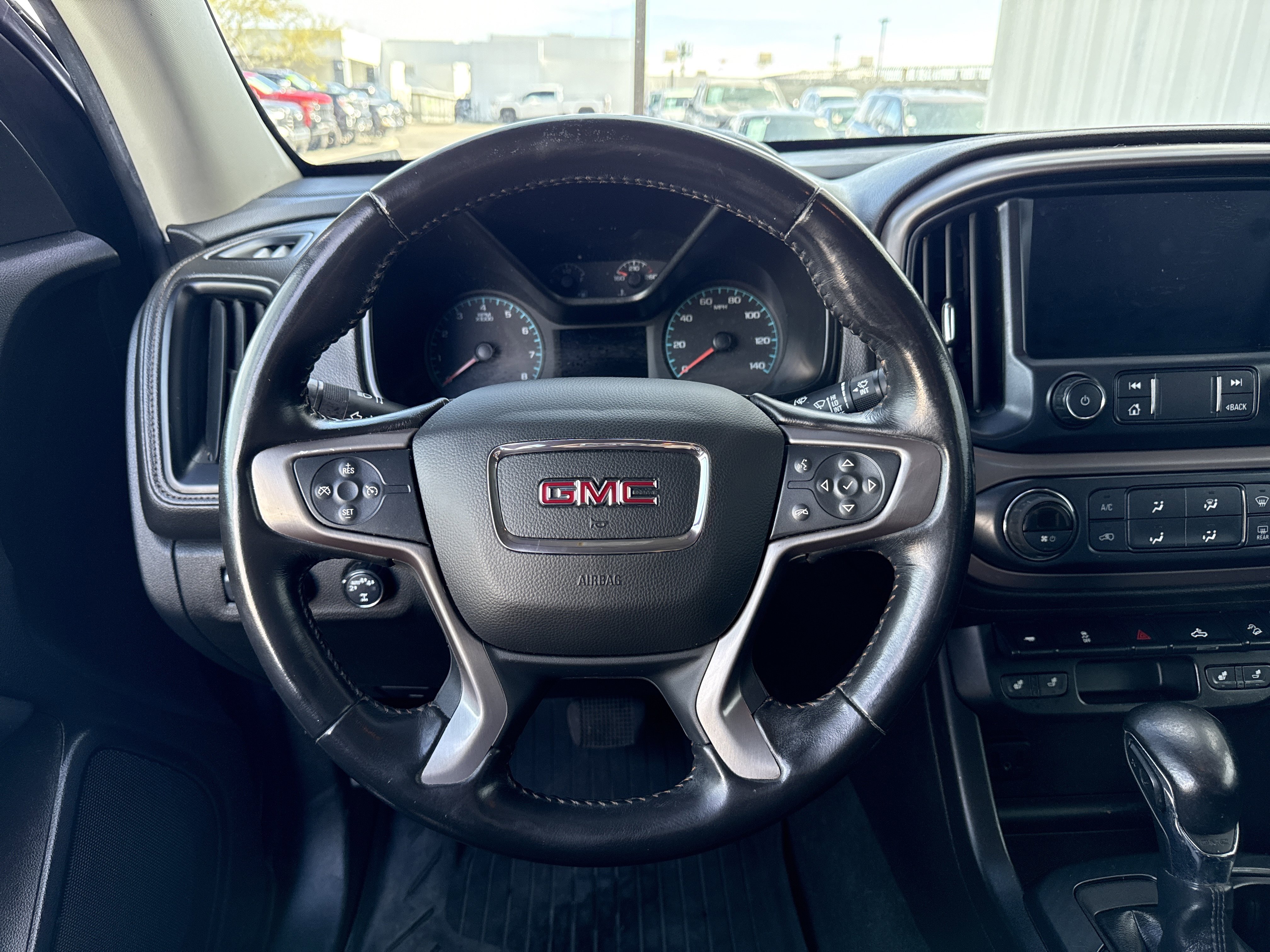 Used 2022 GMC Canyon AT4 image 18