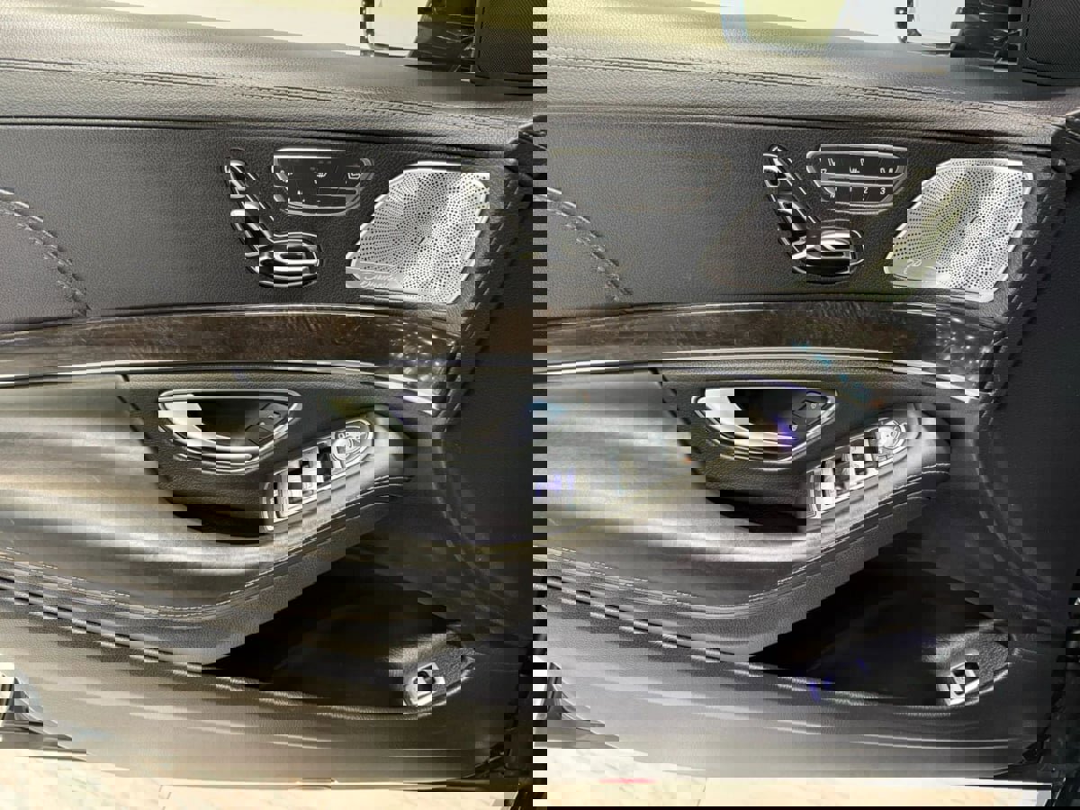 Used 2015 Mercedes-Benz S 550 4MATIC Sedan image 11