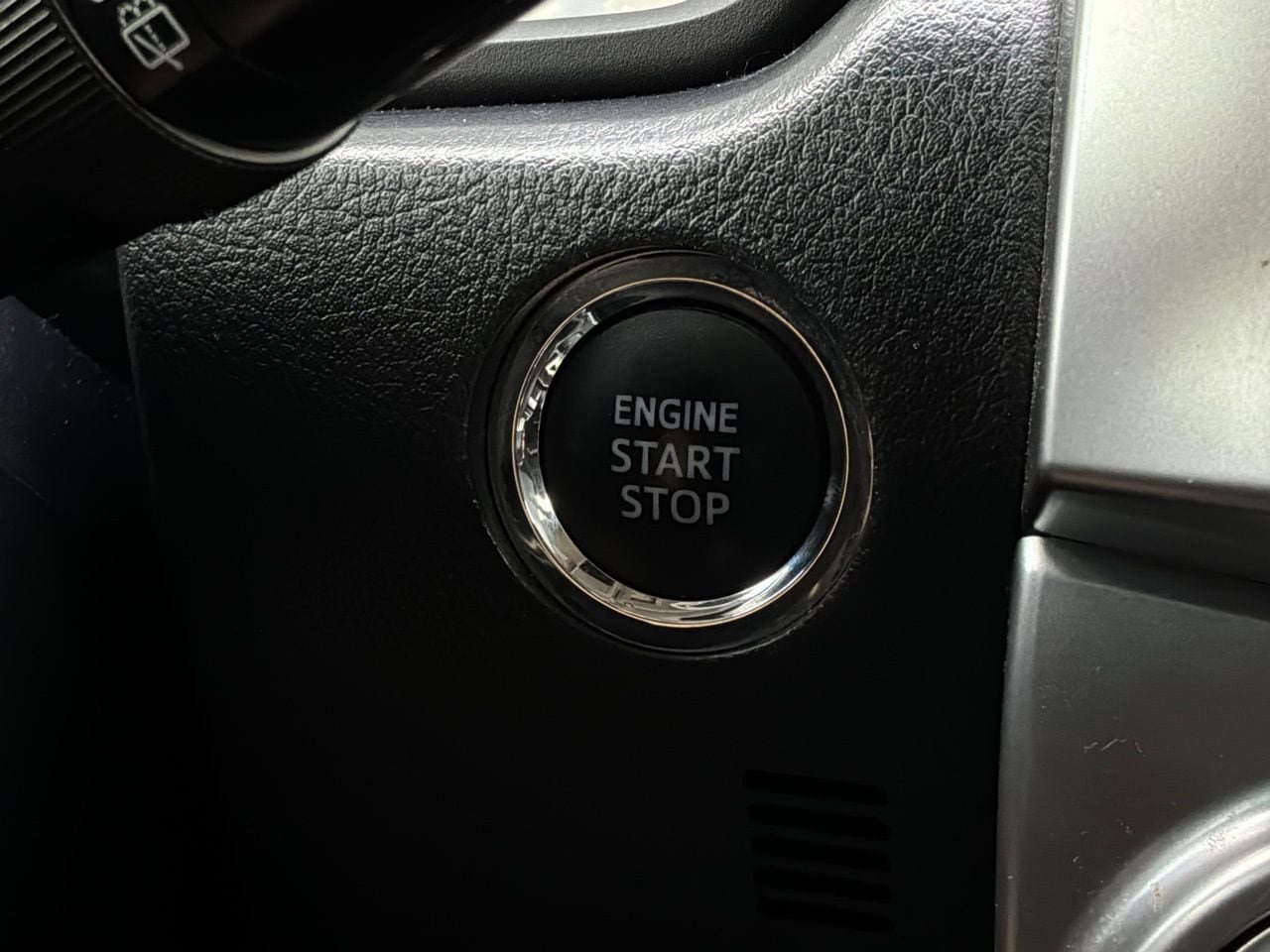 Used 2022 Toyota 4Runner SR5 RWD image 28
