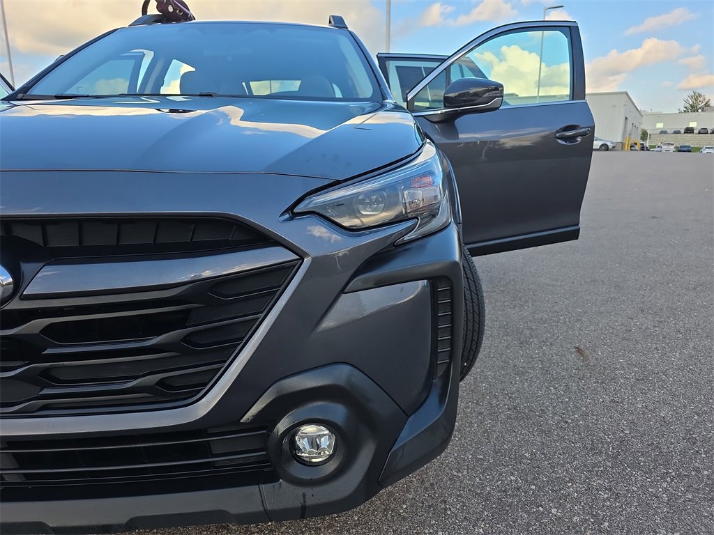Used 2023 Subaru Outback Premium image 31