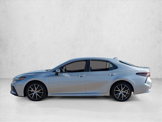 Used 2024 Toyota Camry SE w/ Cold Weather Package image 9