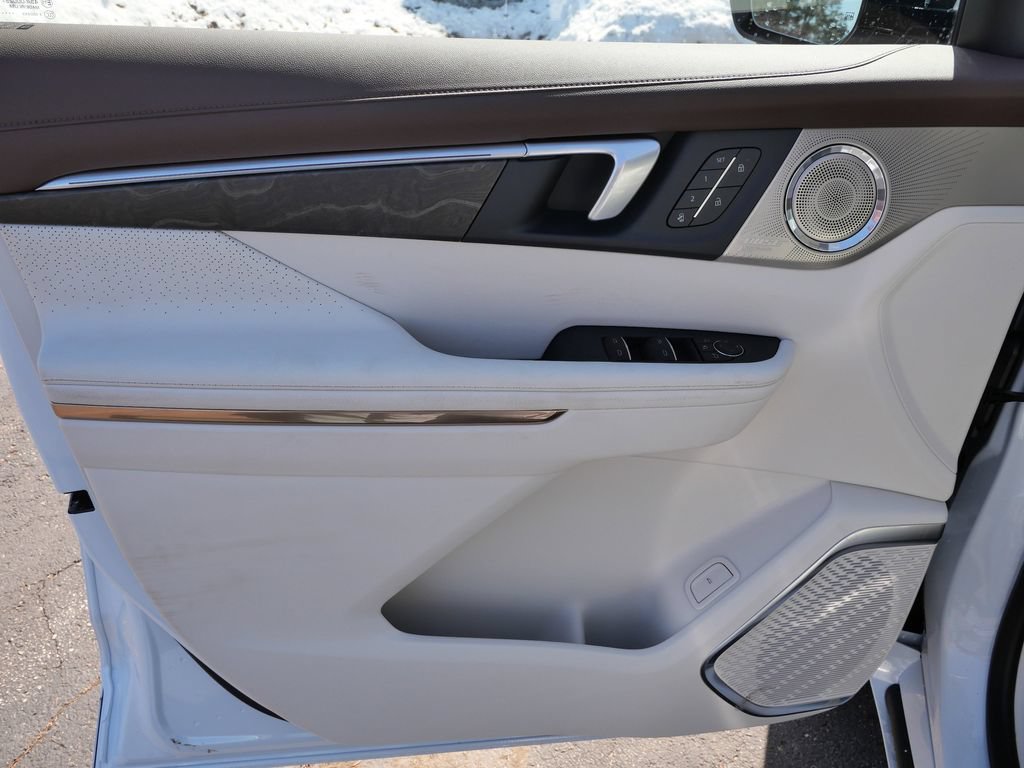 New 2026 Buick Enclave Avenir w/ Super Cruise Package AWD/4WD image 38