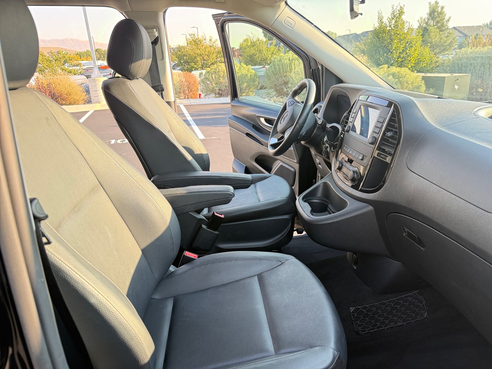 Used 2023 Mercedes-Benz Metris Passenger image 19