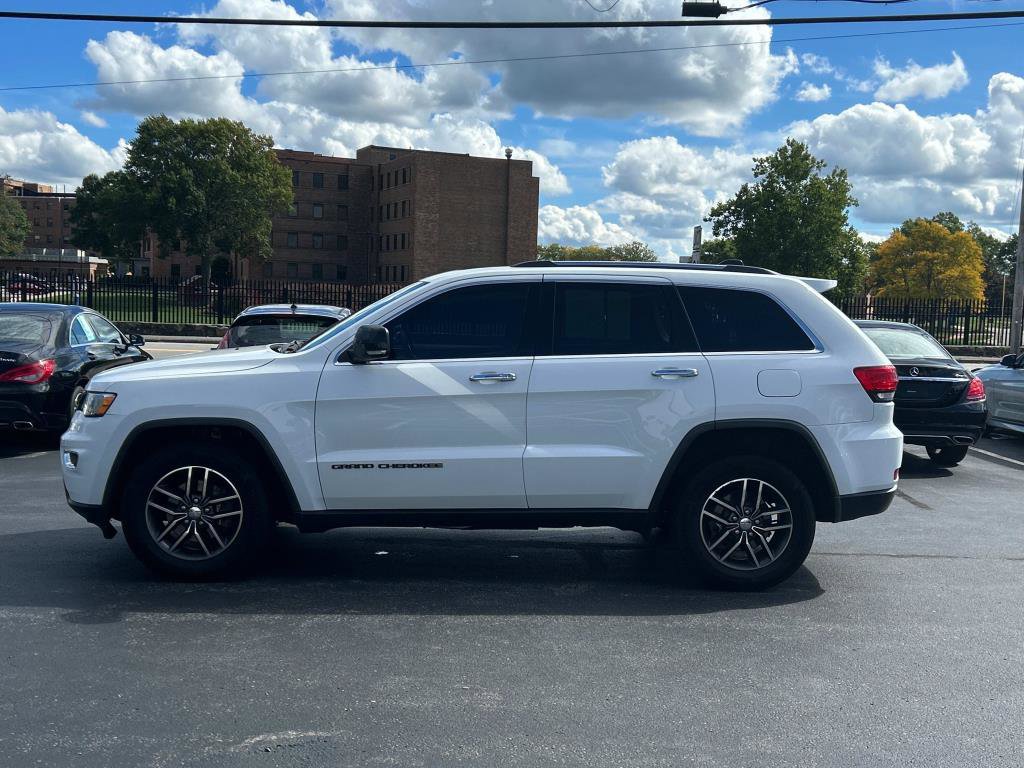 Used 2017 Jeep Grand Cherokee Limited image 6