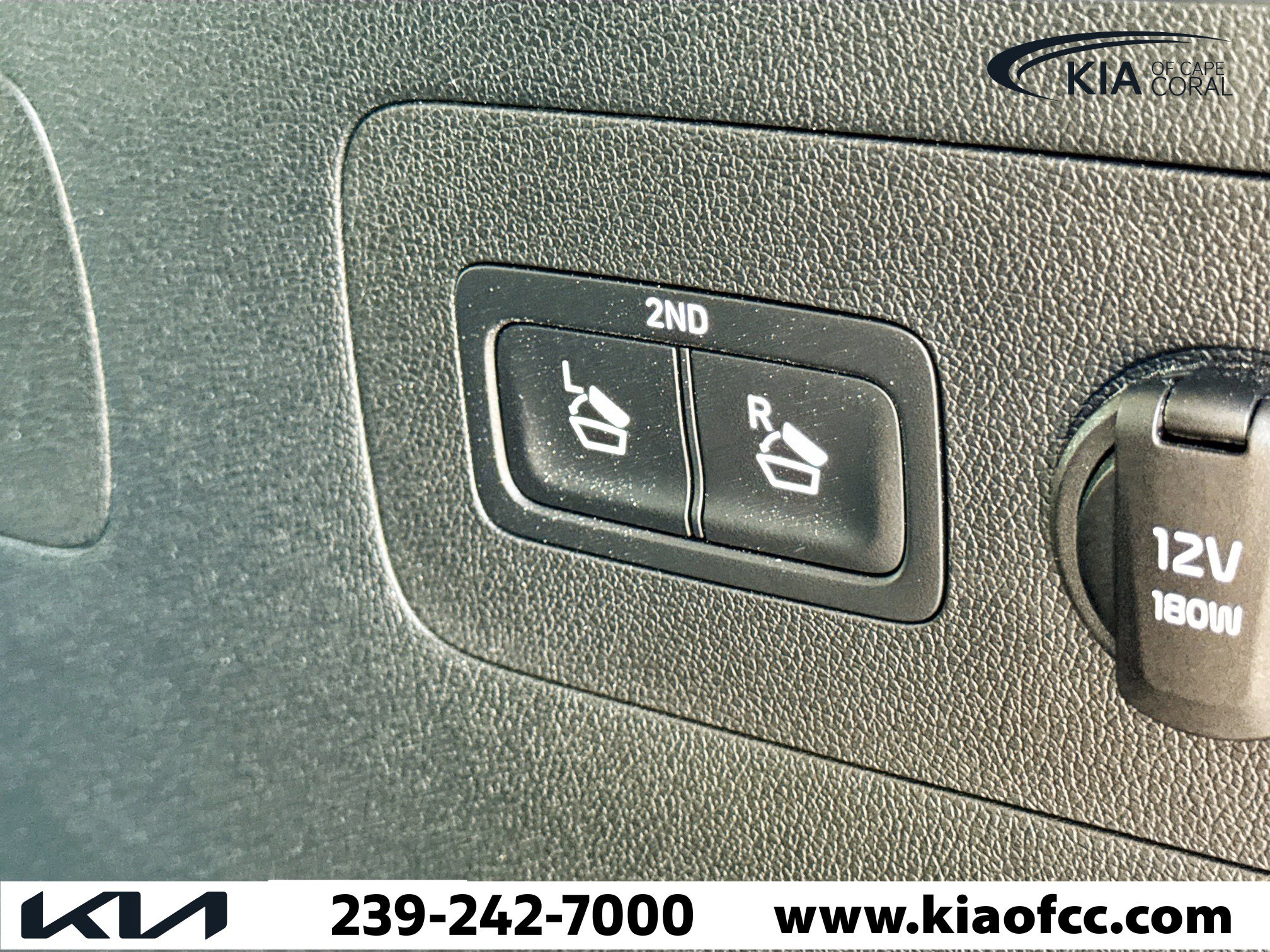 Used 2023 Kia Sorento S w/ Panoramic Sunroof Package image 11