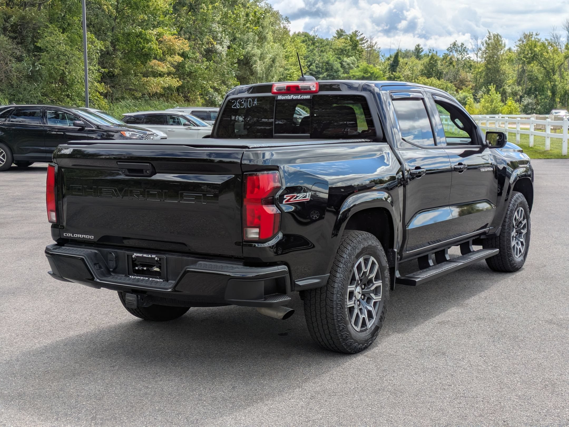 Used 2024 Chevrolet Colorado Z71 w/ Z71 Convenience Package 2 AWD/4WD image 3