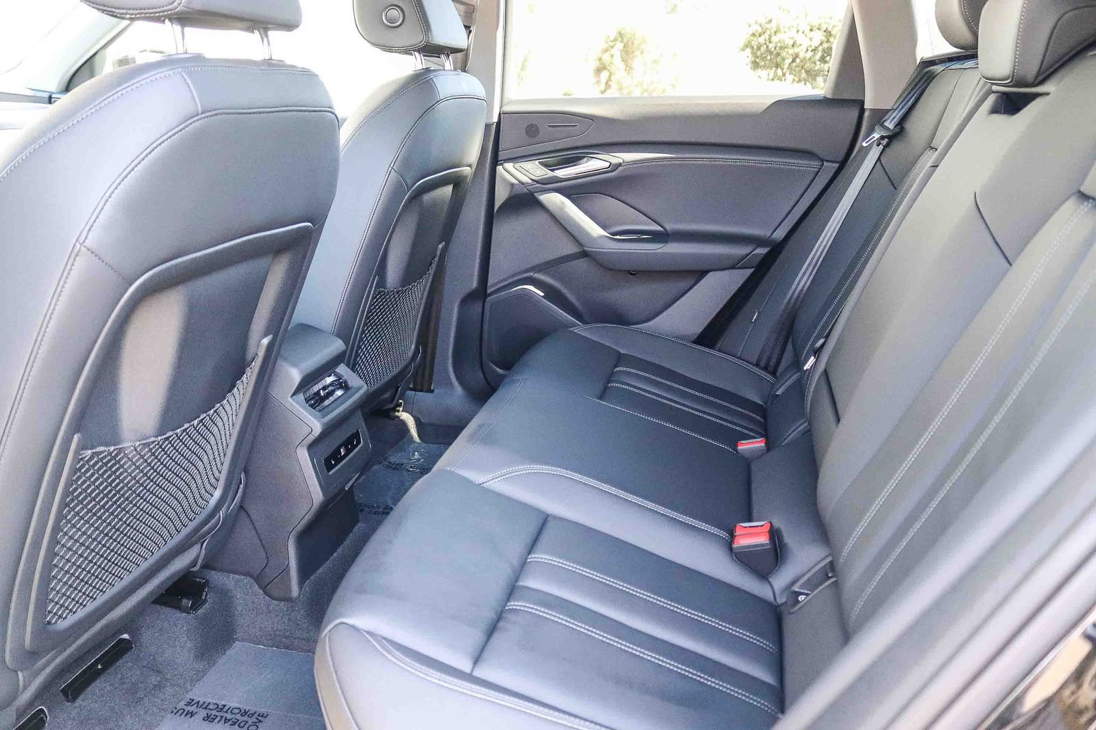 Certified 2025 Audi Q6 e-tron Premium w/ Convenience Package AWD/4WD image 19