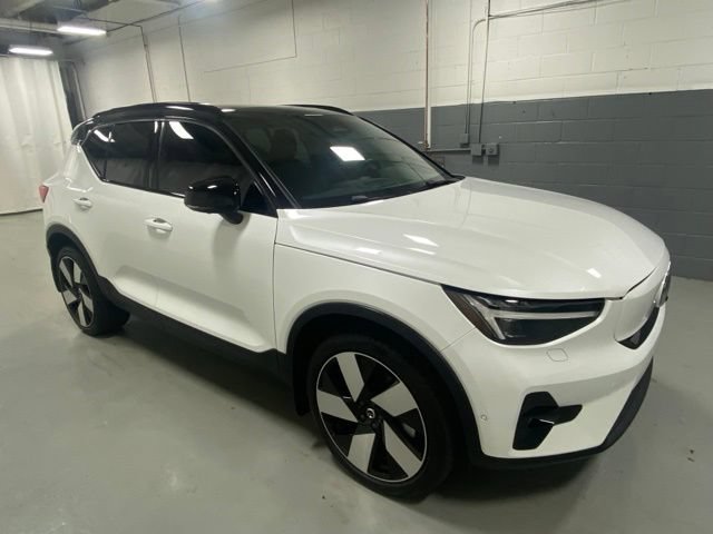 Used 2023 Volvo XC40 Recharge Ultimate w/ Protection Package Premier AWD/4WD image 4